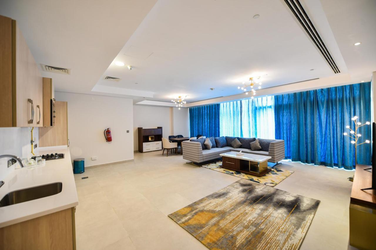 Waterfront Hotel Apartment Lusail Dış mekan fotoğraf A living room in a typical apartment