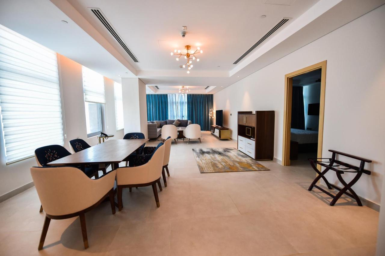 Waterfront Hotel Apartment Lusail Dış mekan fotoğraf A suite at the hotel