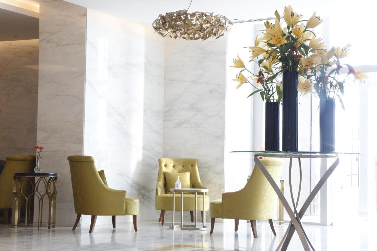 Waterfront Hotel Apartment Lusail Dış mekan fotoğraf The lobby of the hotel